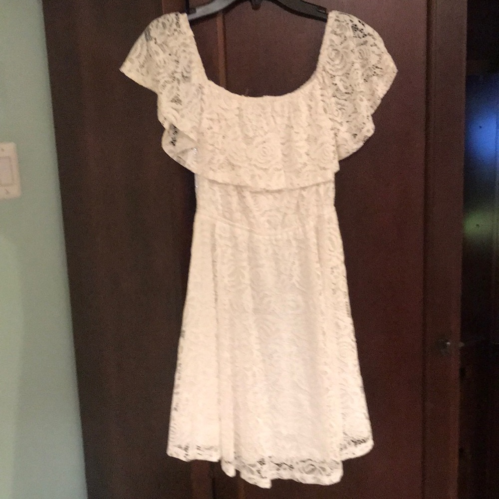 White lace dress